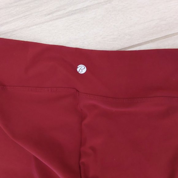 Bally Total Fitness NWOT Wine Knit Ankle Legging with Lattice Detail.  Size S - Picture 3 of 4